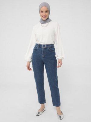 İndigo Mom Kalıp Kemer Detaylı Kot Pantolon İndigo Mom Kalıp Kemer Detaylı Kot Pantolon