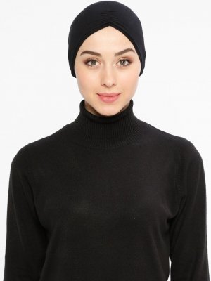 Siyah Pileli Bağcıklı Bone