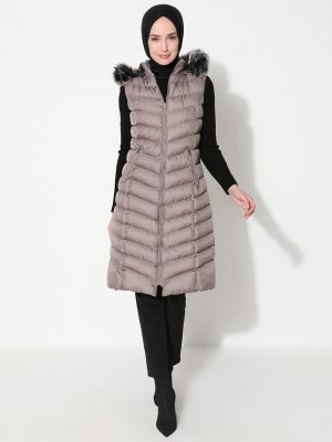 Gri Şapkası Kürk Detaylı Yelek Gri Şapkası Kürk Detaylı Yelek